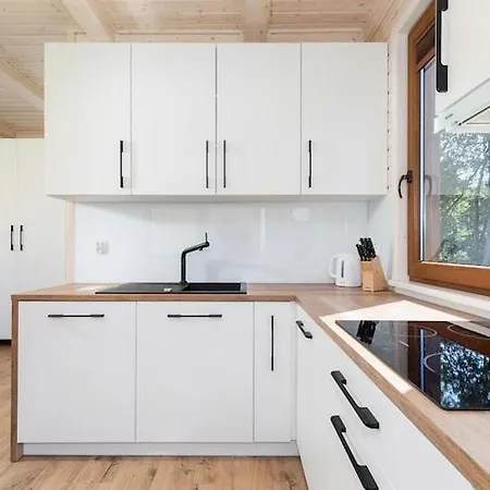 Comfortable No 14 , Summer Pool