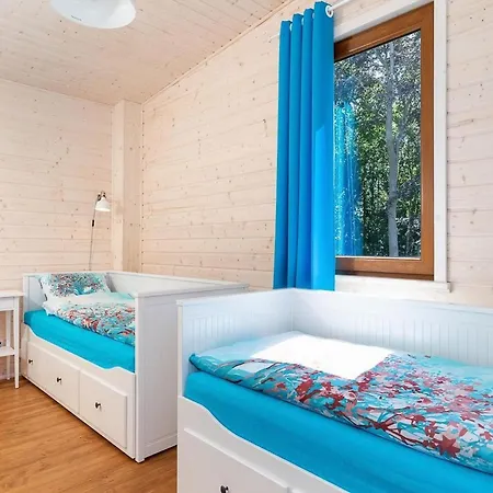 Comfortable No 14 , Summer Pool